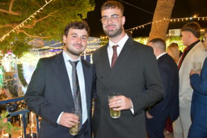 DSC 1227 1 - De noche al Casino y al amanecer a la Dianilla: así viven los dalienses sus Fiestas