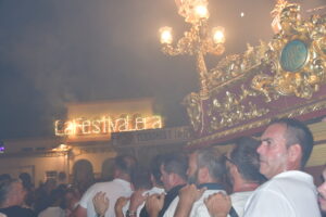DSC 2044 - Miles de cohetes encienden la noche de Dalías en la procesión del Cristo de la Luz