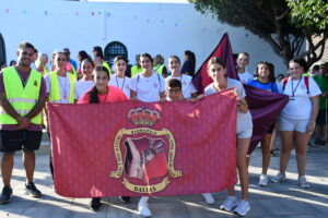 DSC 9312 - Cientos de jóvenes peregrinos acompañan a la Hermandad del Cristo de la Luz