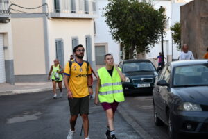 DSC 9400 - Cientos de jóvenes peregrinos acompañan a la Hermandad del Cristo de la Luz