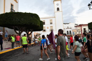 DSC 9409 - Cientos de jóvenes peregrinos acompañan a la Hermandad del Cristo de la Luz
