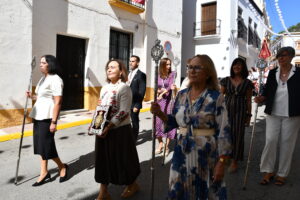 DSC 9869 - El doctor de la Selección Española Claudio Vázquez inaugura la ofrenda de nardos al Cristo de la Luz
