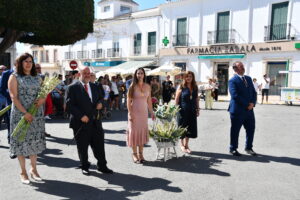 DSC 9916 - El doctor de la Selección Española Claudio Vázquez inaugura la ofrenda de nardos al Cristo de la Luz