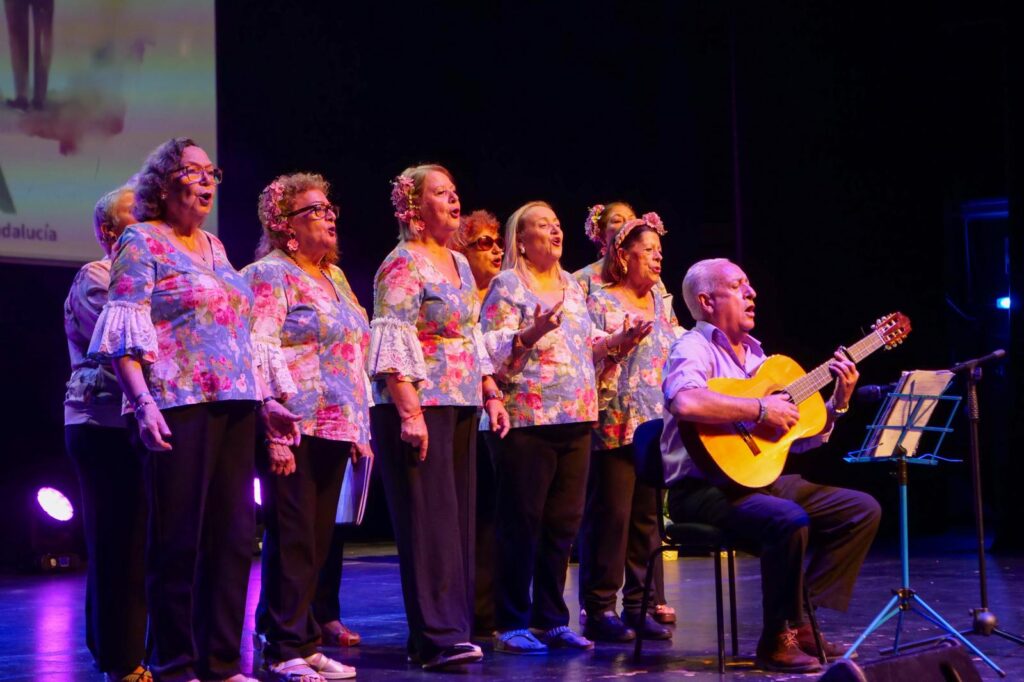 261006 Dia P mayores 2 - La Junta celebra el Día Internacional de las Personas Mayores con una gala en El Ejido