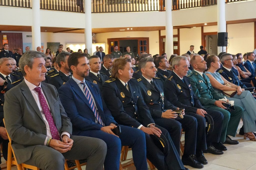 DIA POLICIA LOCAL 3 1 - La Policía Local celebra su festividad reconociendo la vocación de servicio y el compromiso de sus agentes con Roquetas de Mar