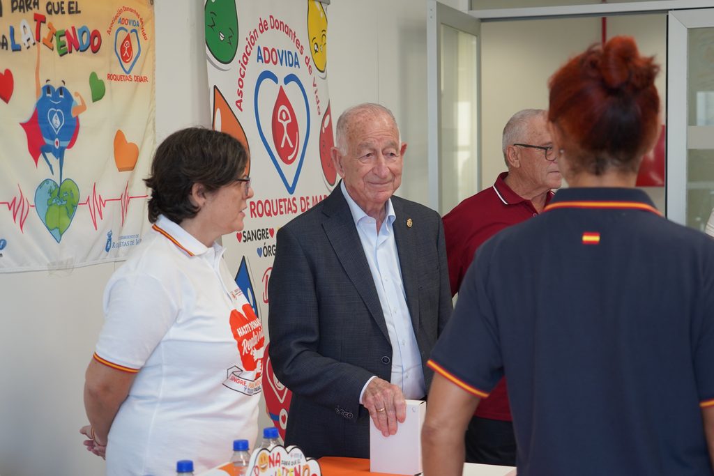 DSC09142 1024x683 1 - ADOVIDA Roquetas de Mar reconoce la solidaridad de los donantes con nombres y apellidos