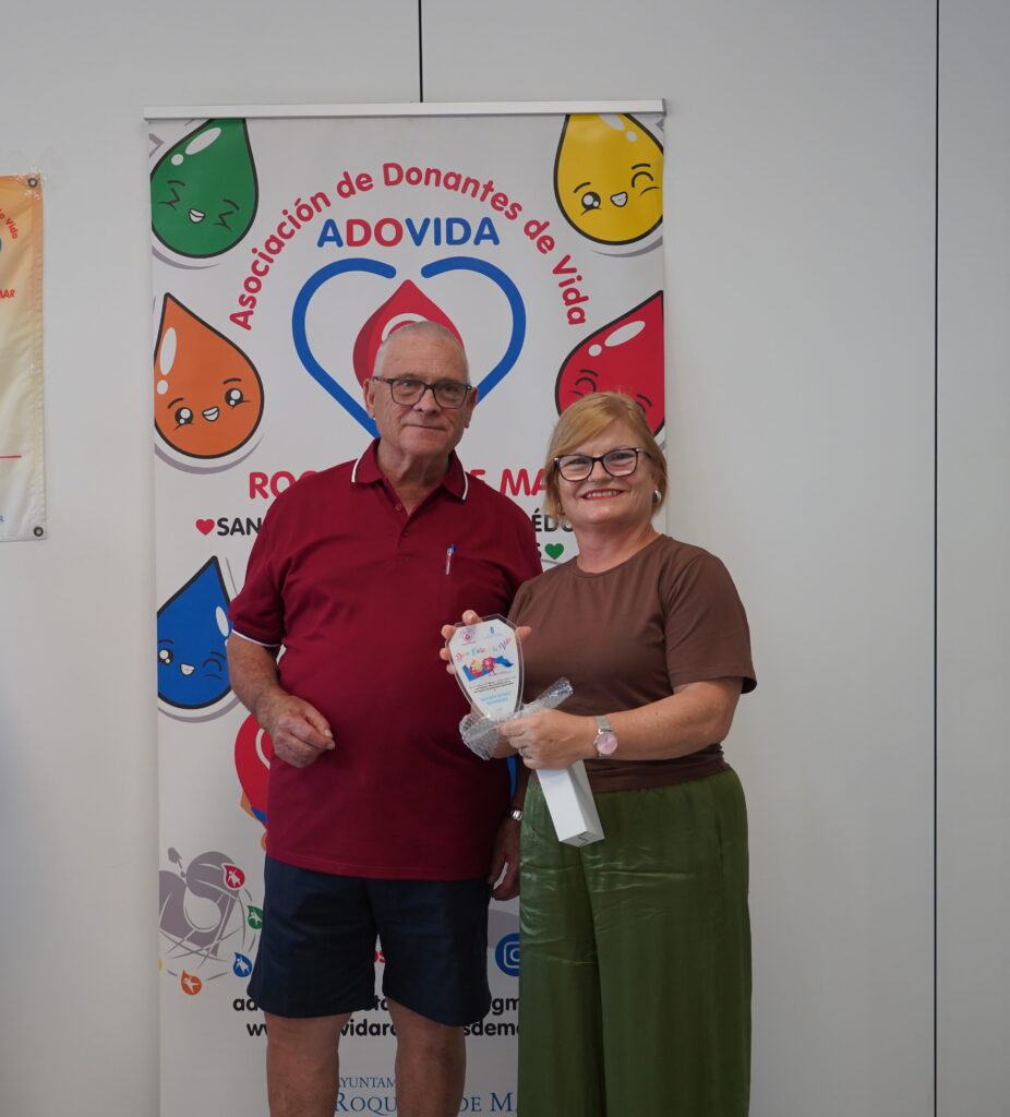 DSC09175 edited - ADOVIDA Roquetas de Mar reconoce la solidaridad de los donantes con nombres y apellidos
