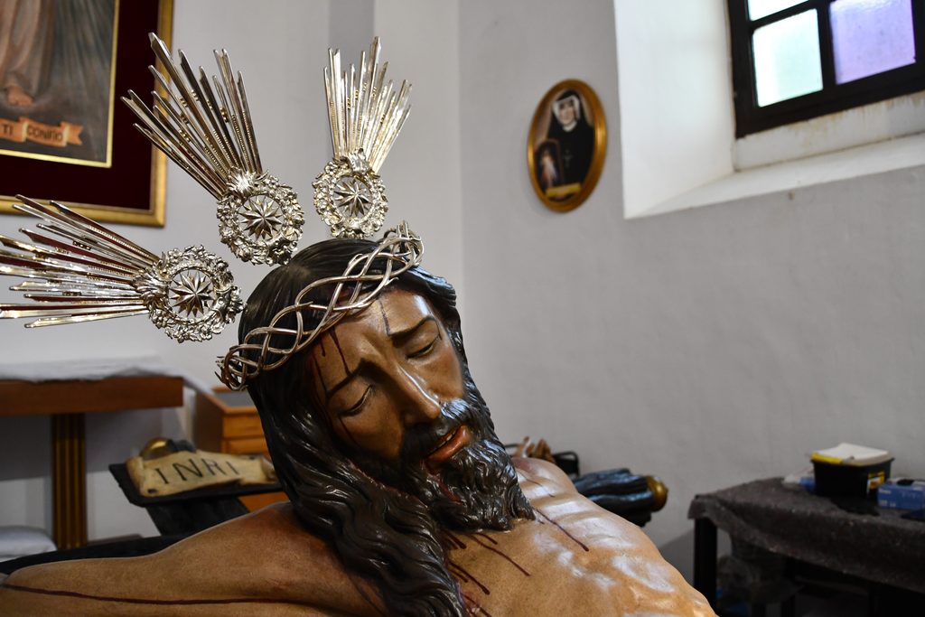DSC 3248 - Visita a la restauración del Cristo de la Luz: "con todo lo que lleva encima, aguanta muy bien"