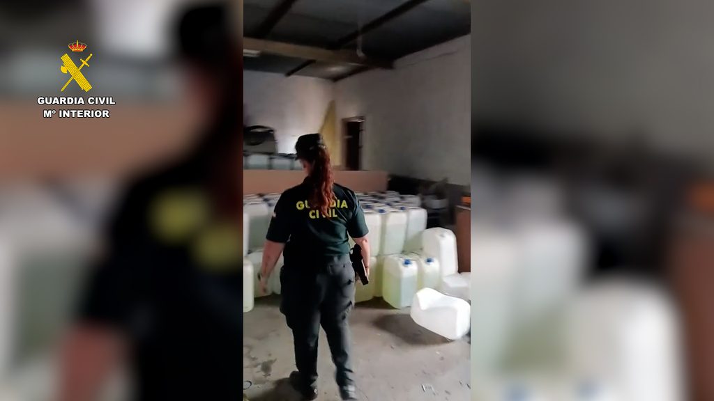 petaqueo adra almeria editada foto 01 - Un detenido por almacenar 8.000 litros de gasolina en una vivienda de Adra para el petaqueo