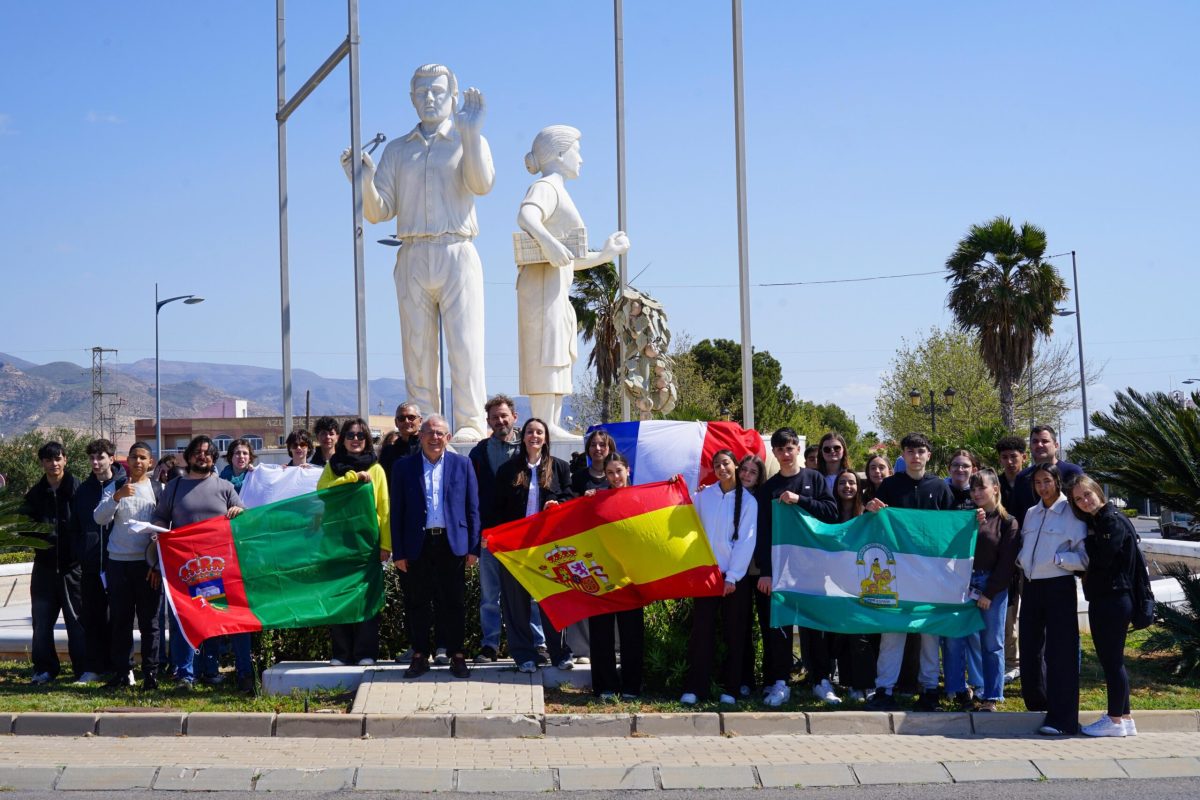 Los estudiantes de Vícar descubren sus orígenes en una ruta didáctica por el municipio