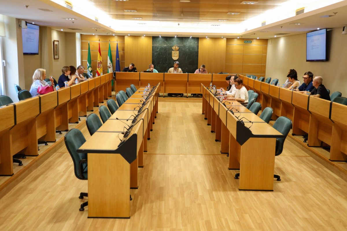 Reunión del Consejo Escolar en El Ejido