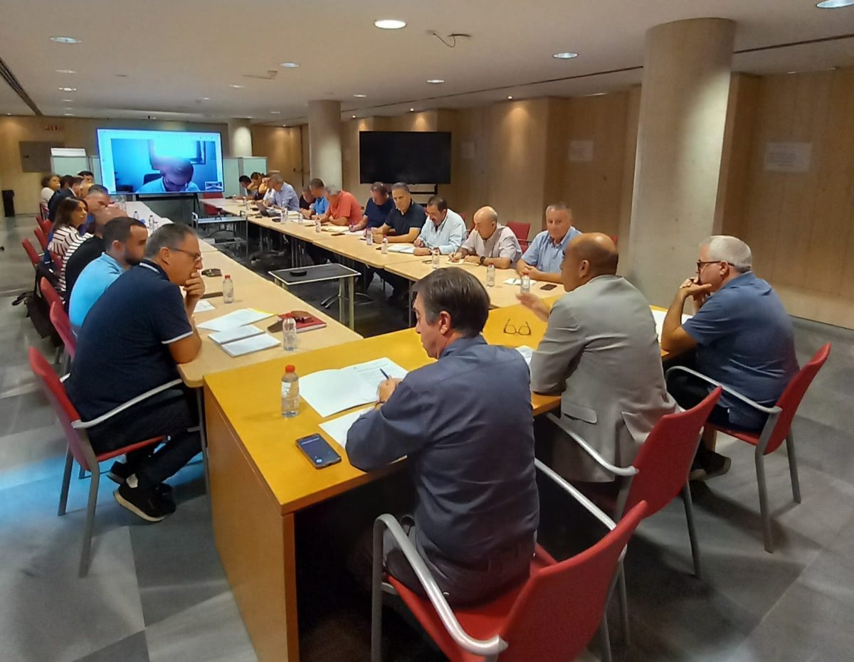 Mesa de Expertos de Sanidad Vegetal reunidos por la crisis del Thrips parvispinus