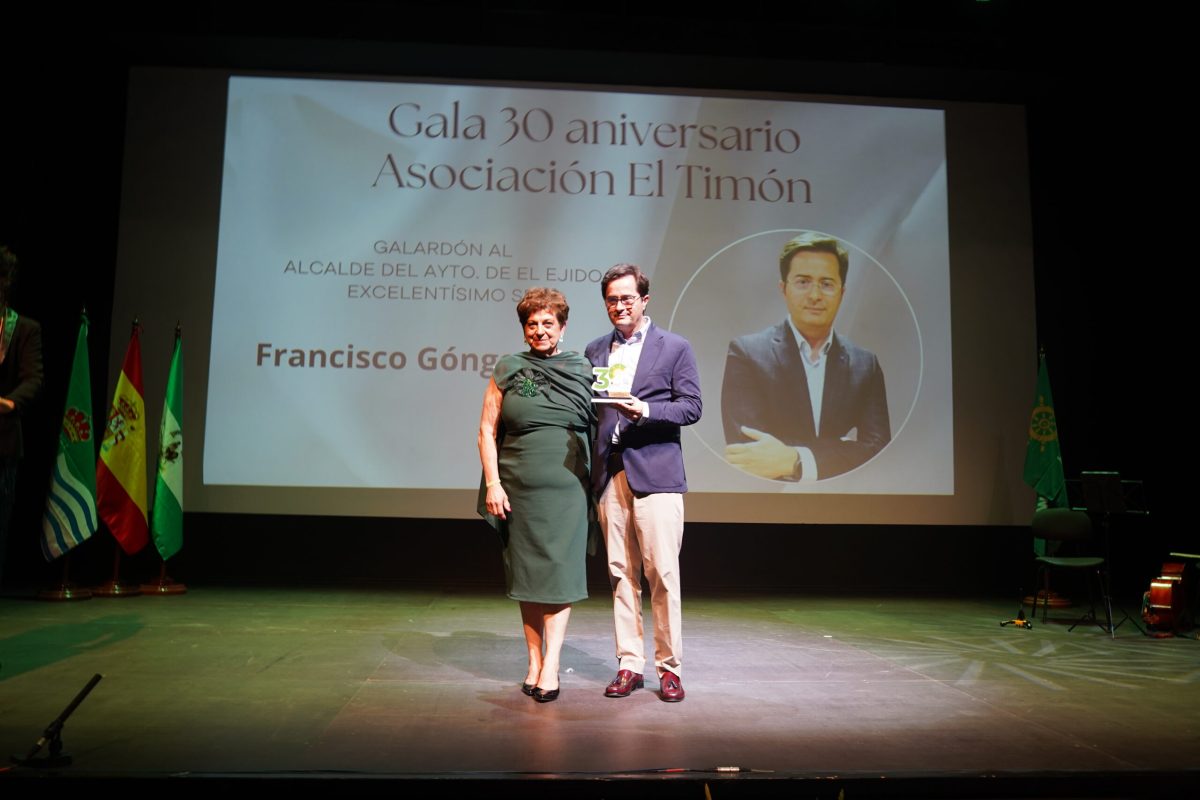 Cristina González con el alcalde, Francisco Góngora