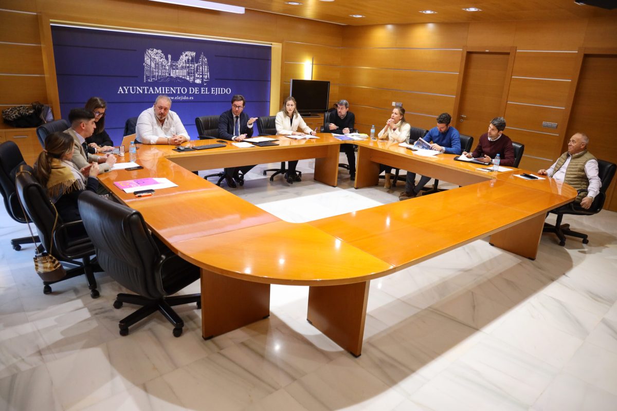 Sesión de la Junta de Gobierno del Ayuntamiento de El Ejido