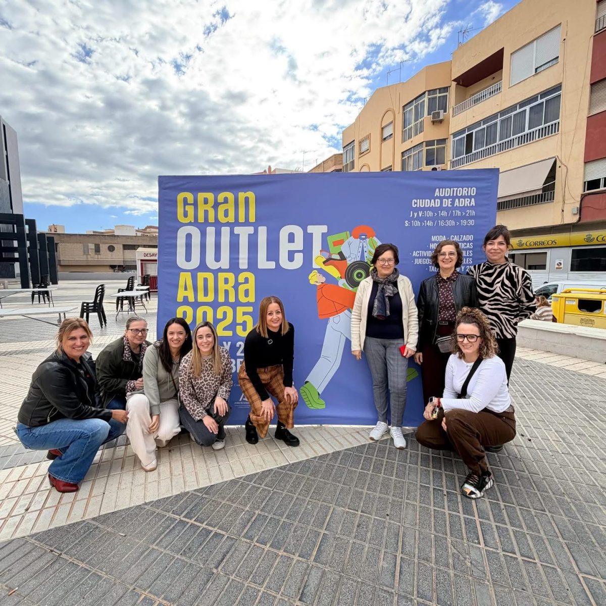 El Ayuntamiento propone otorgar la Medalla de la Ciudad a la Asociación de Comerciantes y la Torre de Adra a Los Finos
