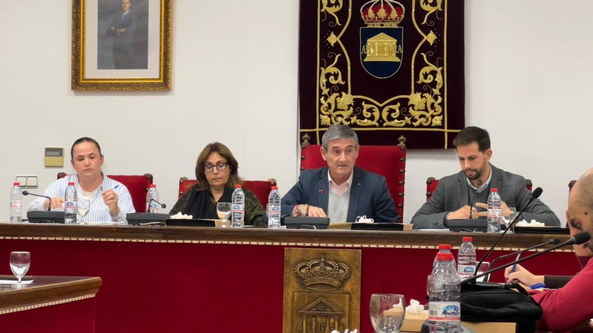 Aumentan más de un 30% los alojamientos turísticos en Adra con capacidad de alojamiento para 562 visitantes