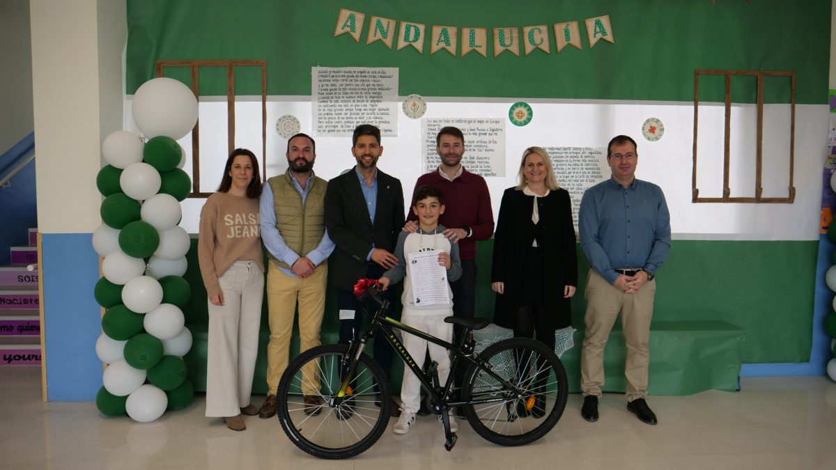 El estudiante Antonio Moya Valenzuela del CEIP Almerimar, premiado en el XXIV Certamen Literario Escolar Andaluz ‘Solidaridad en Letras’