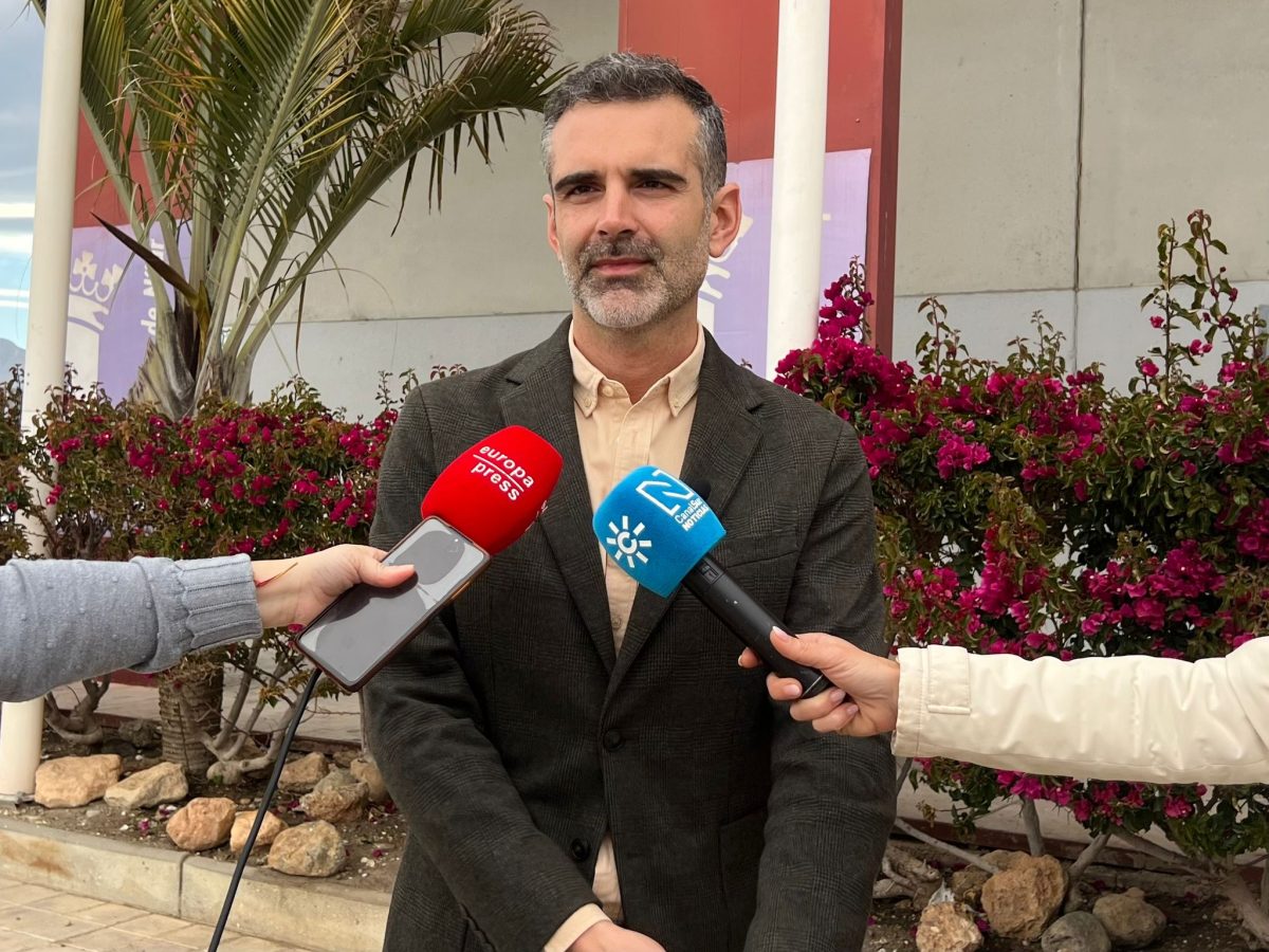 El consejero de Agricultura, Pesca, Agua y Desarrollo Rural, Ramón Fernández-Pacheco