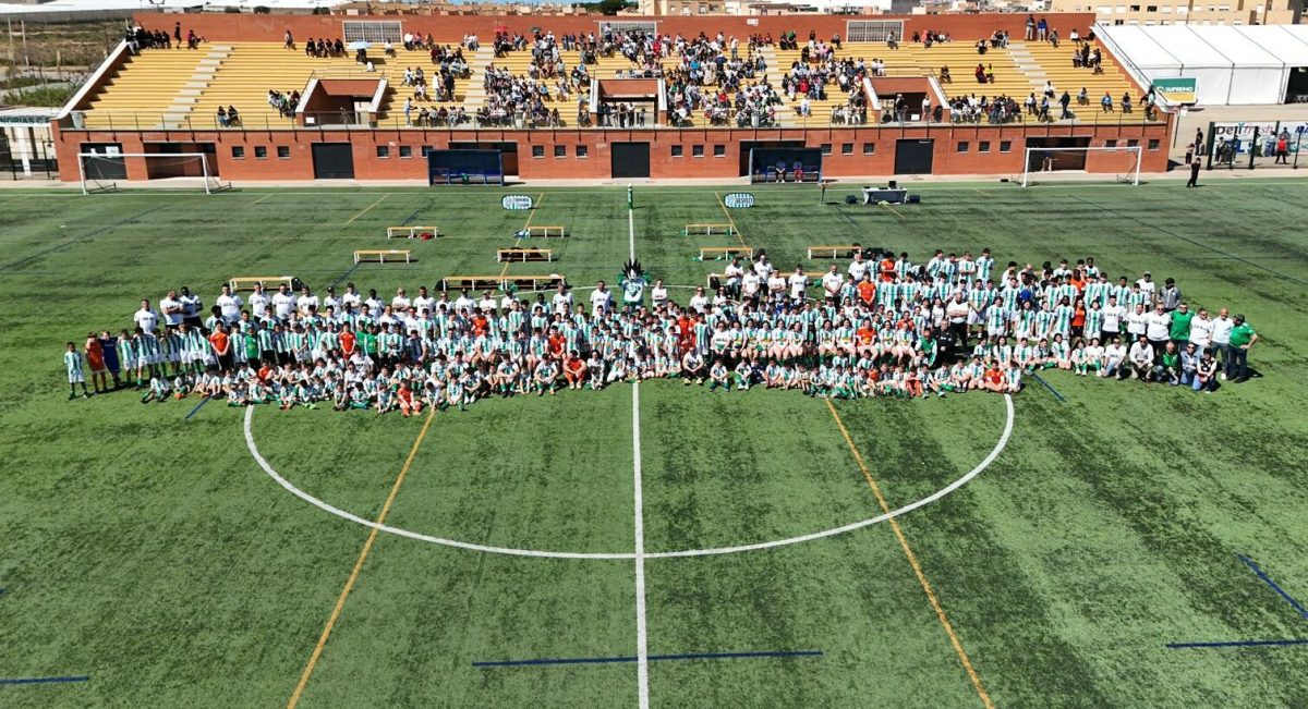 Las Norias CF celebra una jornada de convivencia con la presentación de todos sus equipos