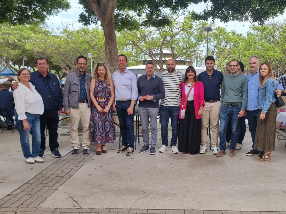 Candidatos del PSOE de Almería a las próximas elecciones andaluzas han participado este sábado en la tradicional Fiesta de las Habas