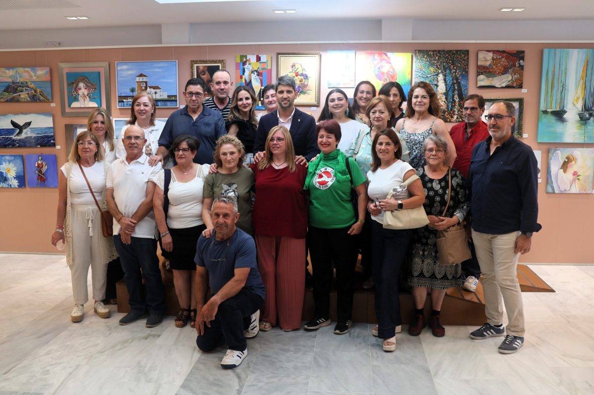 Los alumnos del taller de pintura acrílica y al óleo del ‘Aula de Ocio’