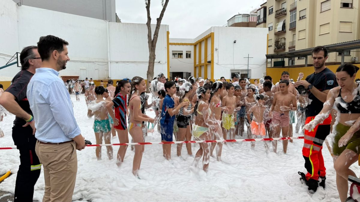 El Consorcio de Bomberos del Poniente realiza actividades preventivas en los centros escolares de Adra