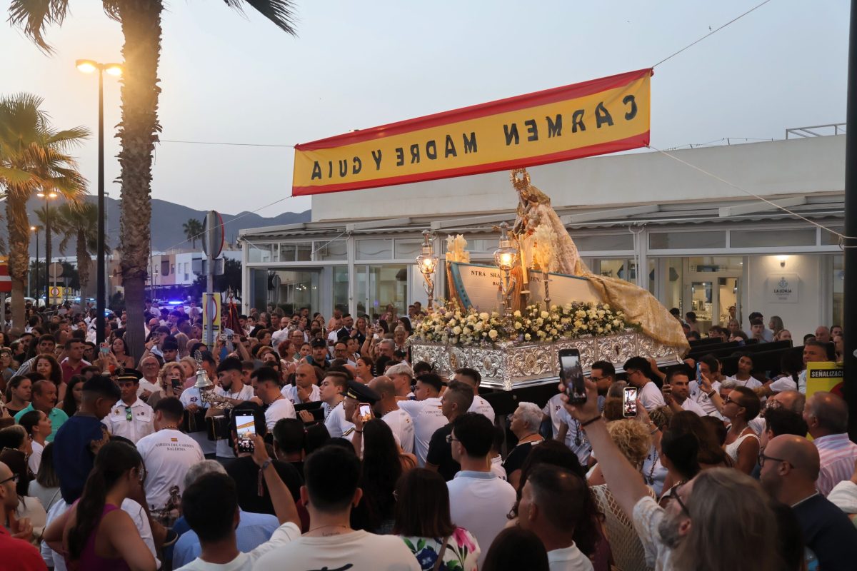Procesión de la Virgen del Carmen de Balerma. /DC