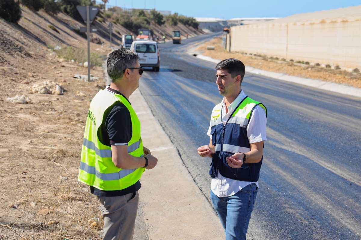 El concejal de Agricultura, Manuel Martínez, visita las obras. /DC