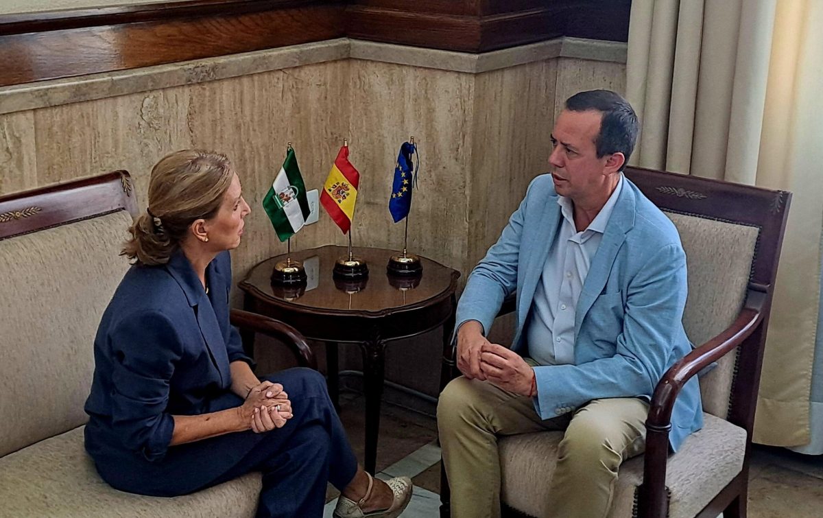 Reunión alcaldesa El Ejido con el subdelegado del Gobierno