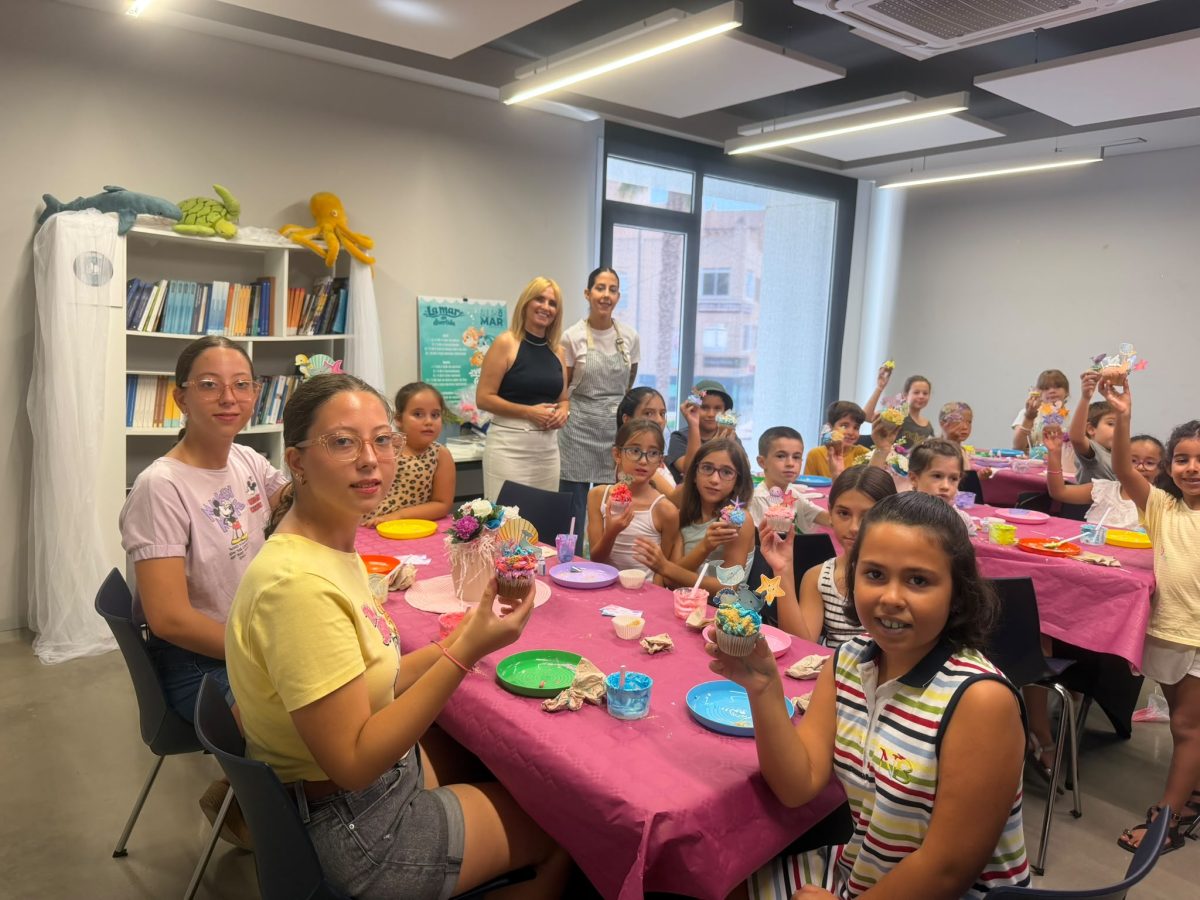 Taller de repostería del Aula del Mar en Roquetas