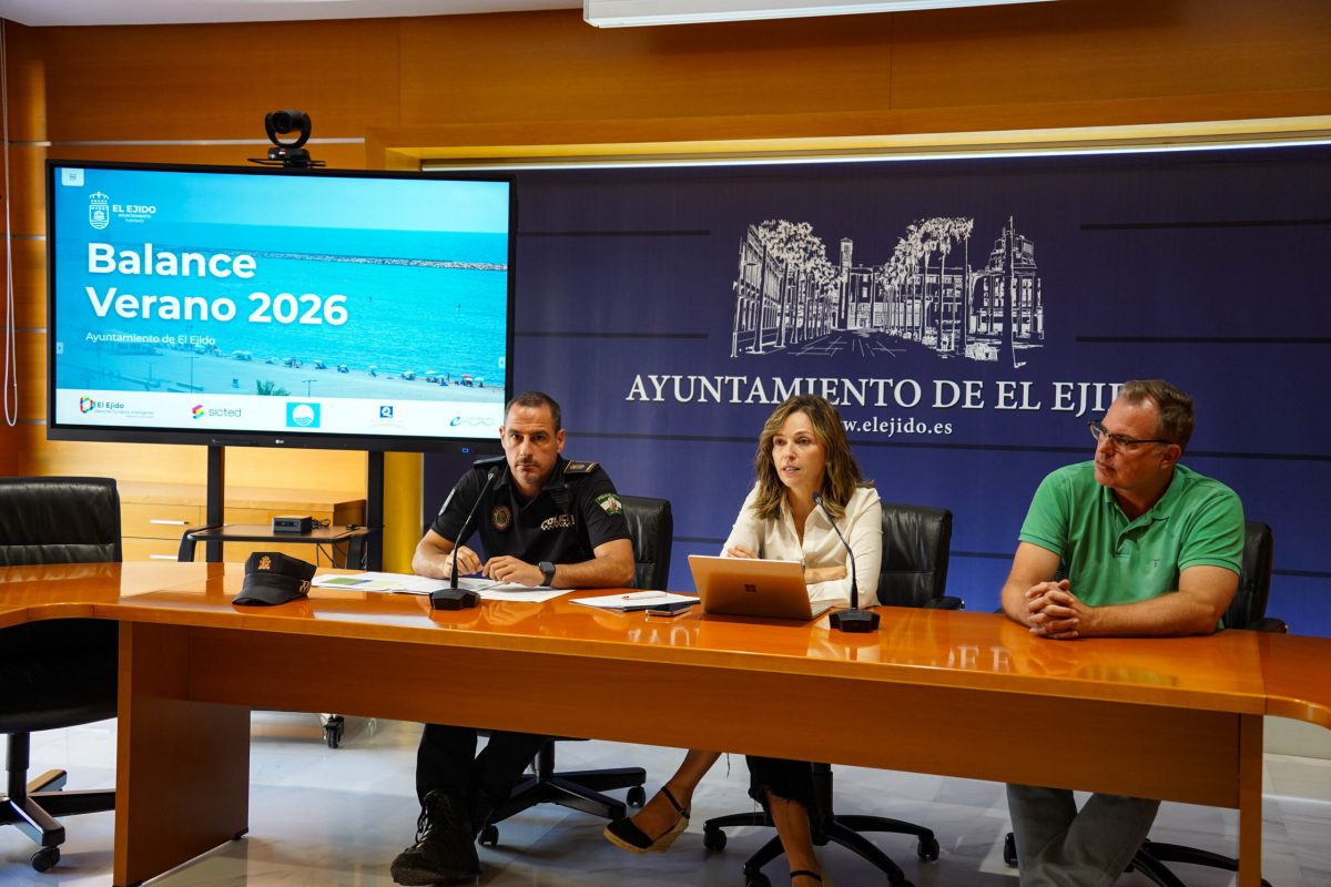Rueda de prensa para ofrecer el balance del Plan de Playas 2026