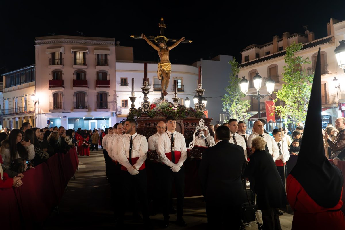 Imagen del Cristo de Cabrilla en procesión. /DC