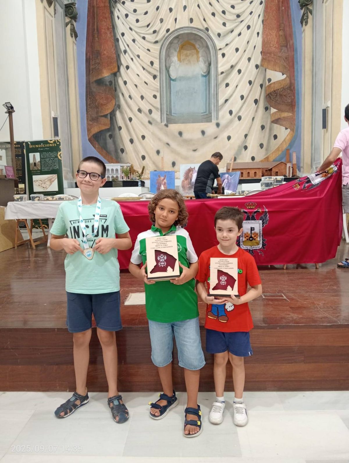 Los jugadores del Ajedrez El Ejido en Vera con sus reconocimientos