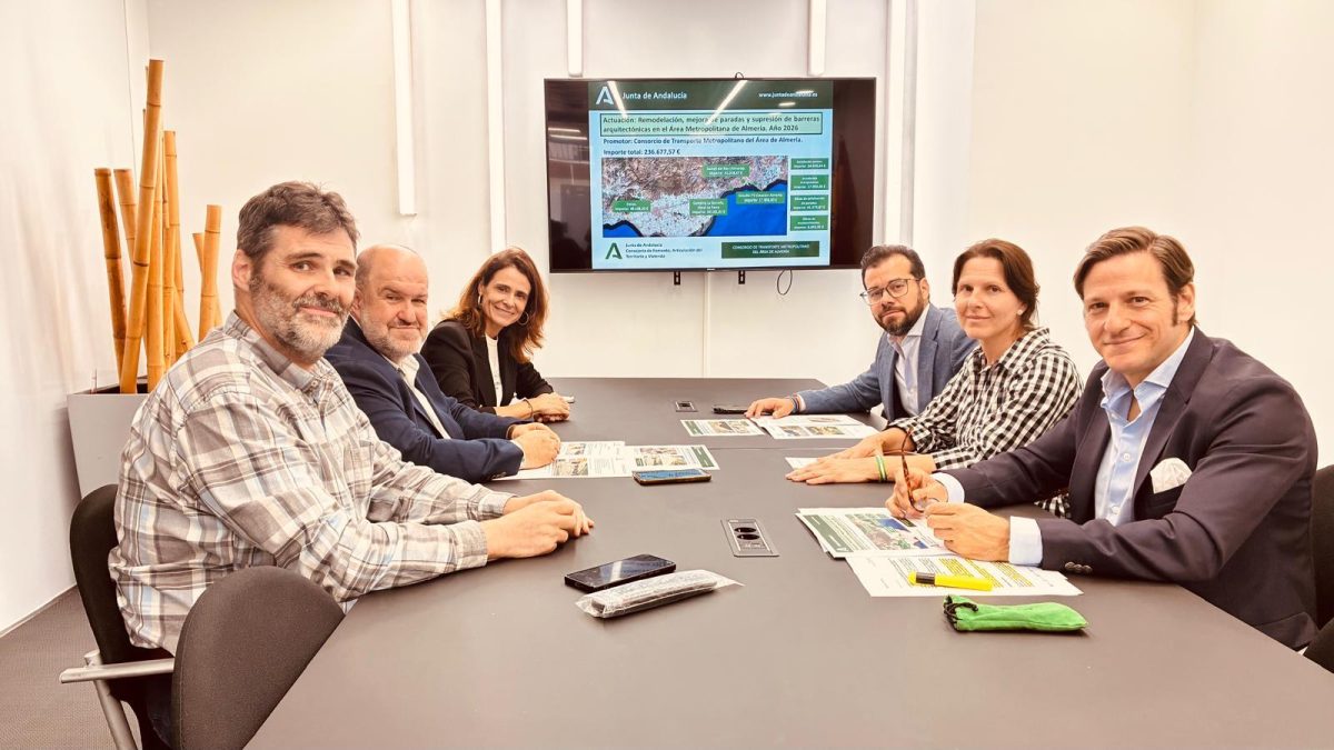 Álvaro Izquierdo y Francisco Lirola en la reunión con el Consorcio. /DC