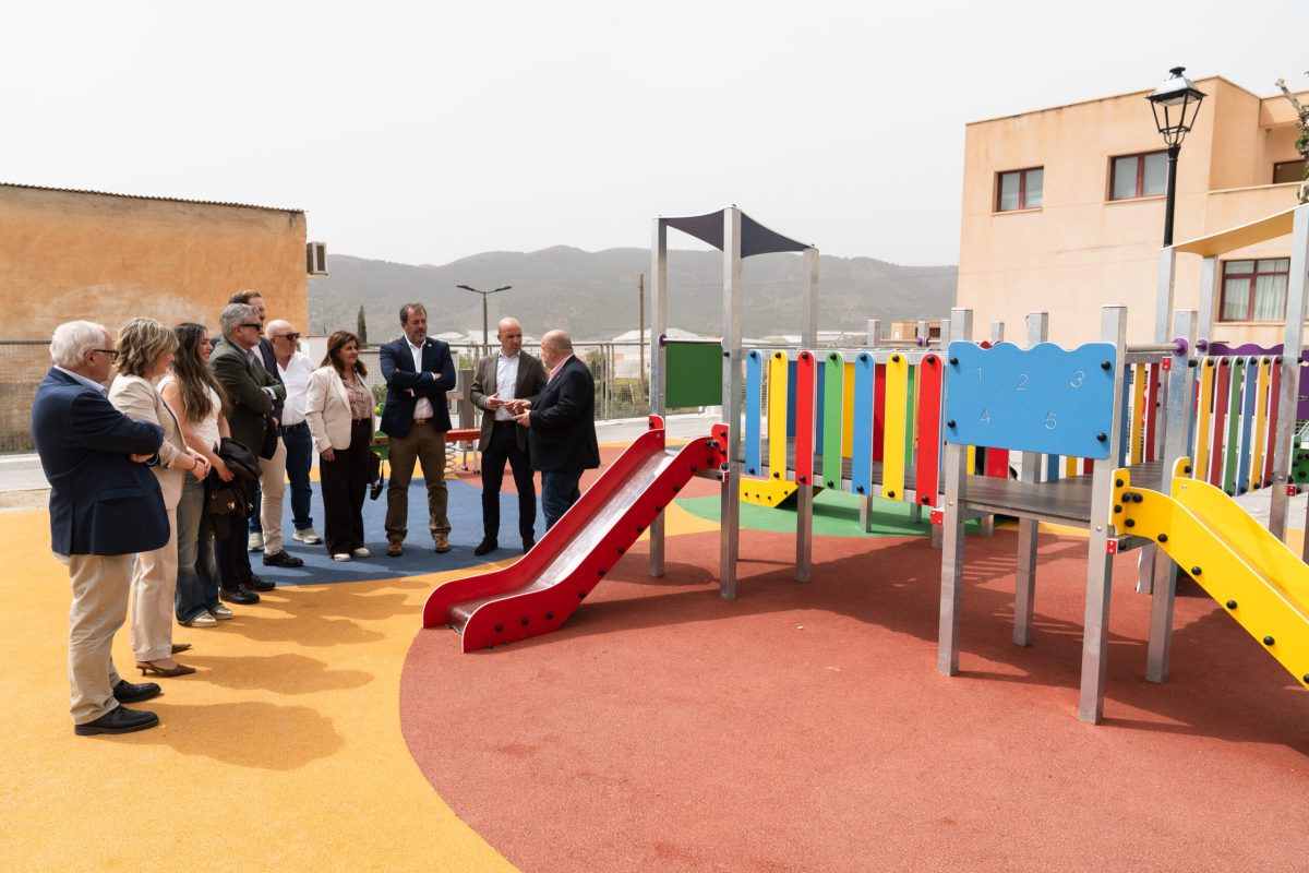 Diputación y Ayuntamiento visitan el Parque de las Palmeras de Dalías