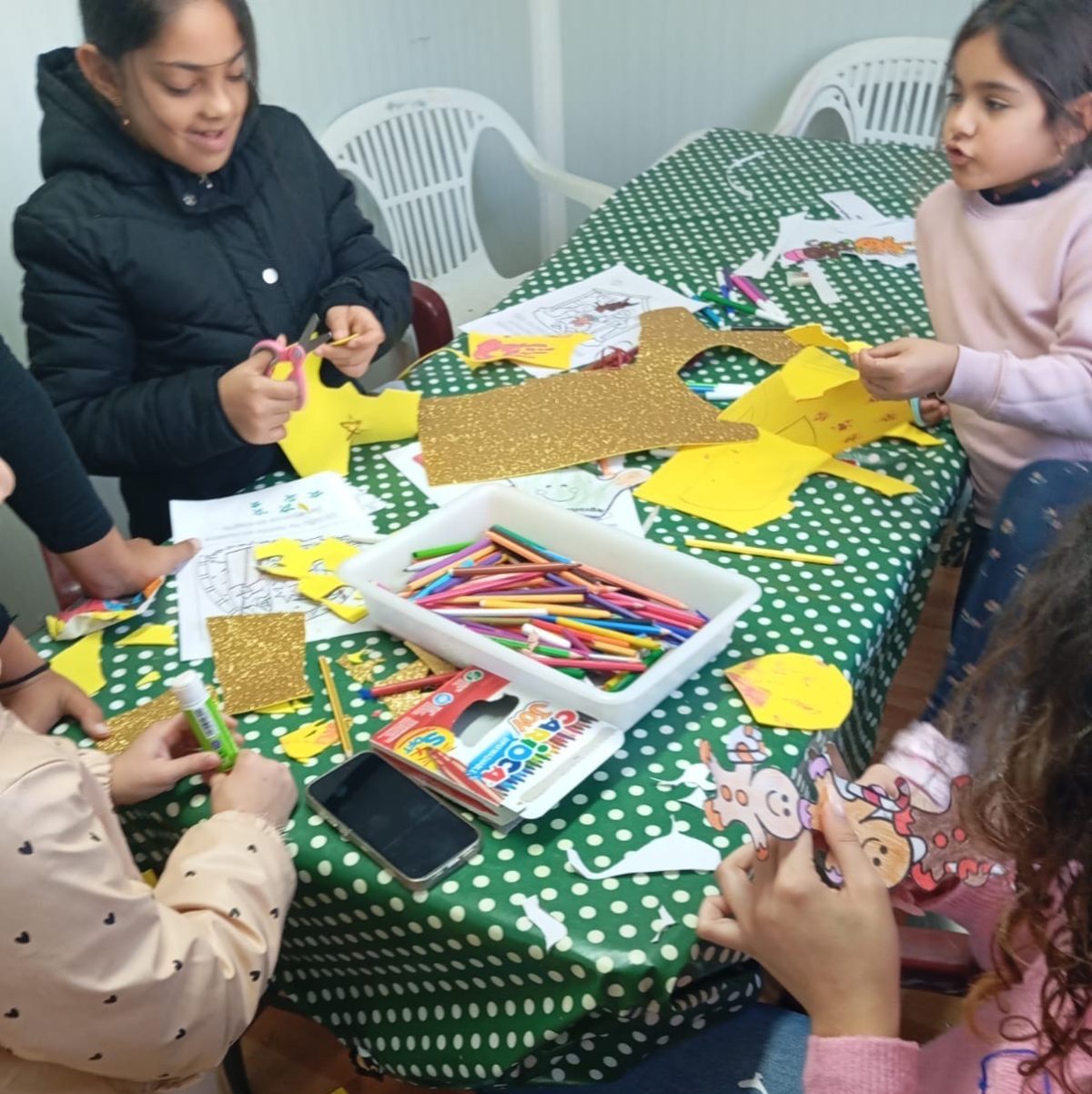 Niñas en los talleres. /DC