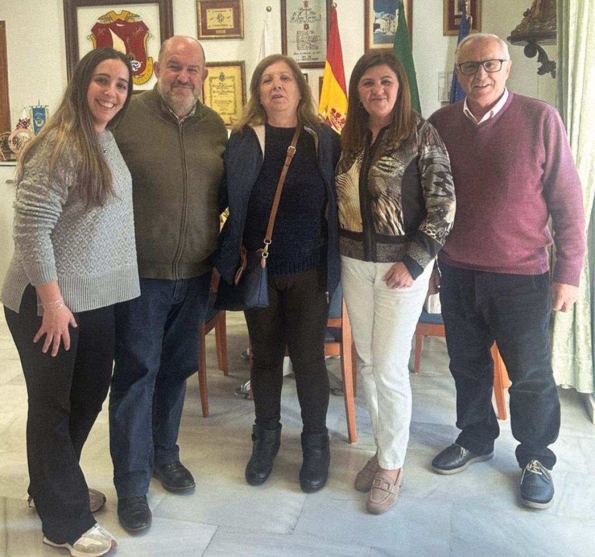 Ana María junto al equipo de Gobierno local. /DC