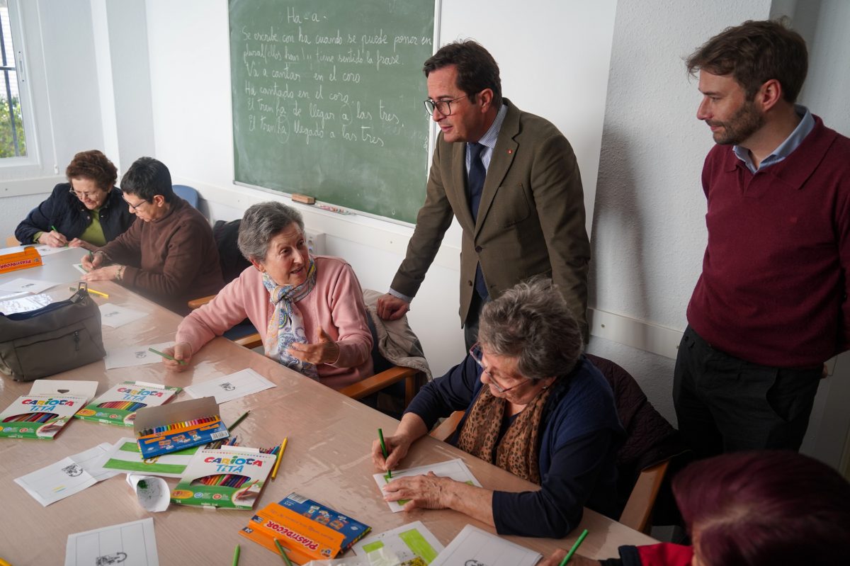 Visita al Centro de Participación Activa de El Ejido
