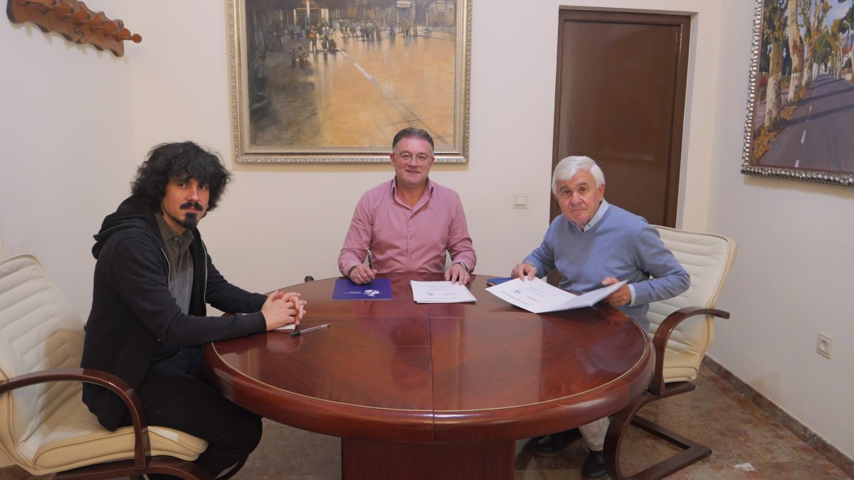 Firma del convenio de la Clasica de Almería 2026 con Berja