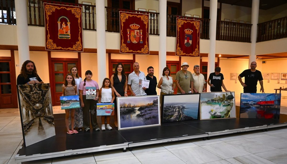 Premiados en el concurso de pintura rápida ‘Juan Ibáñez’ en Roquetas de Mar