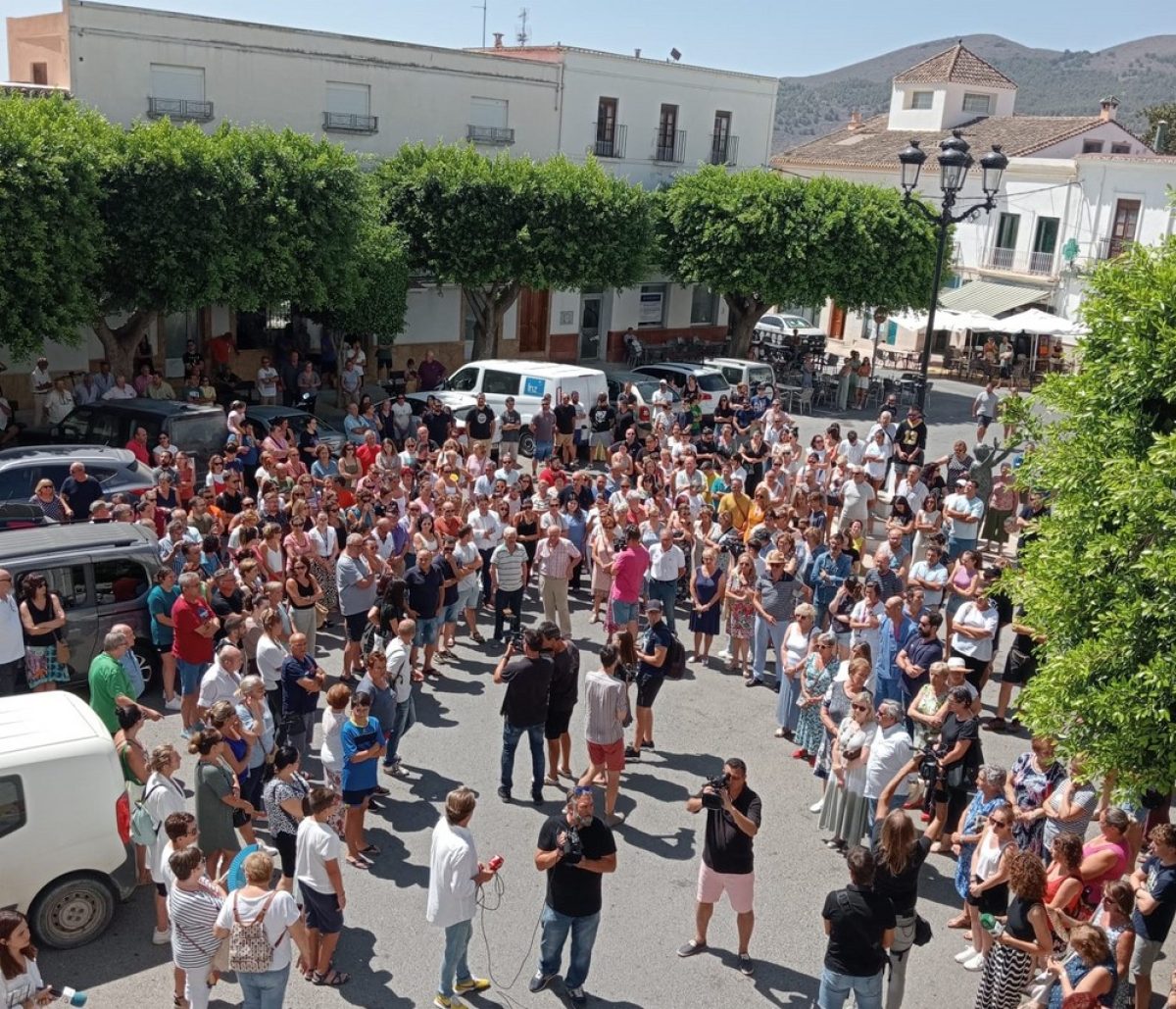 Concentración en repulsa por la muerte violenta de María 'la de la Casita'. /F.L.V.