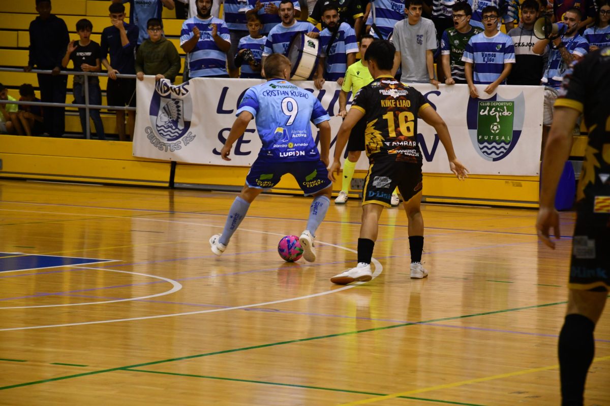 Cristian Rubio en el partido ante WANAPIX. / Jessica Valverde