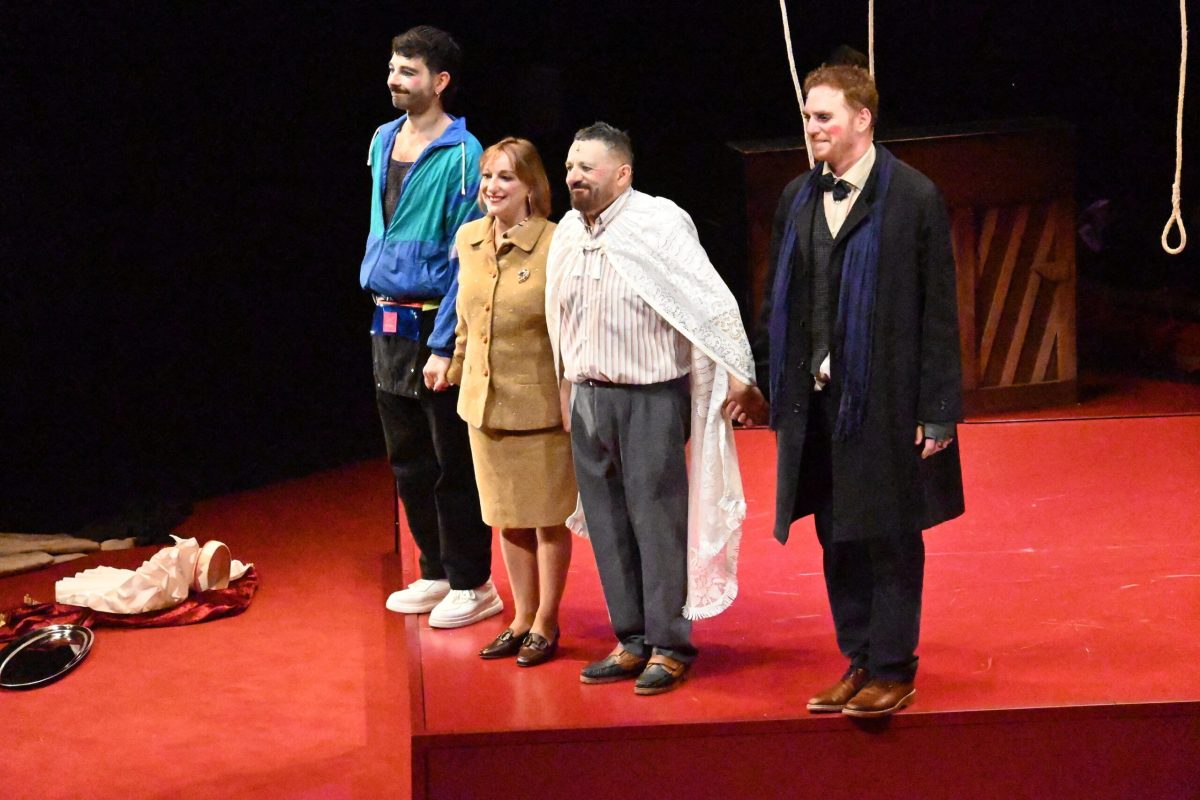 Pepón Nieto brilla junto al resto del reparto de ‘La Pa-sión infinita’ en el Teatro Auditorio de Roquetas de Mar