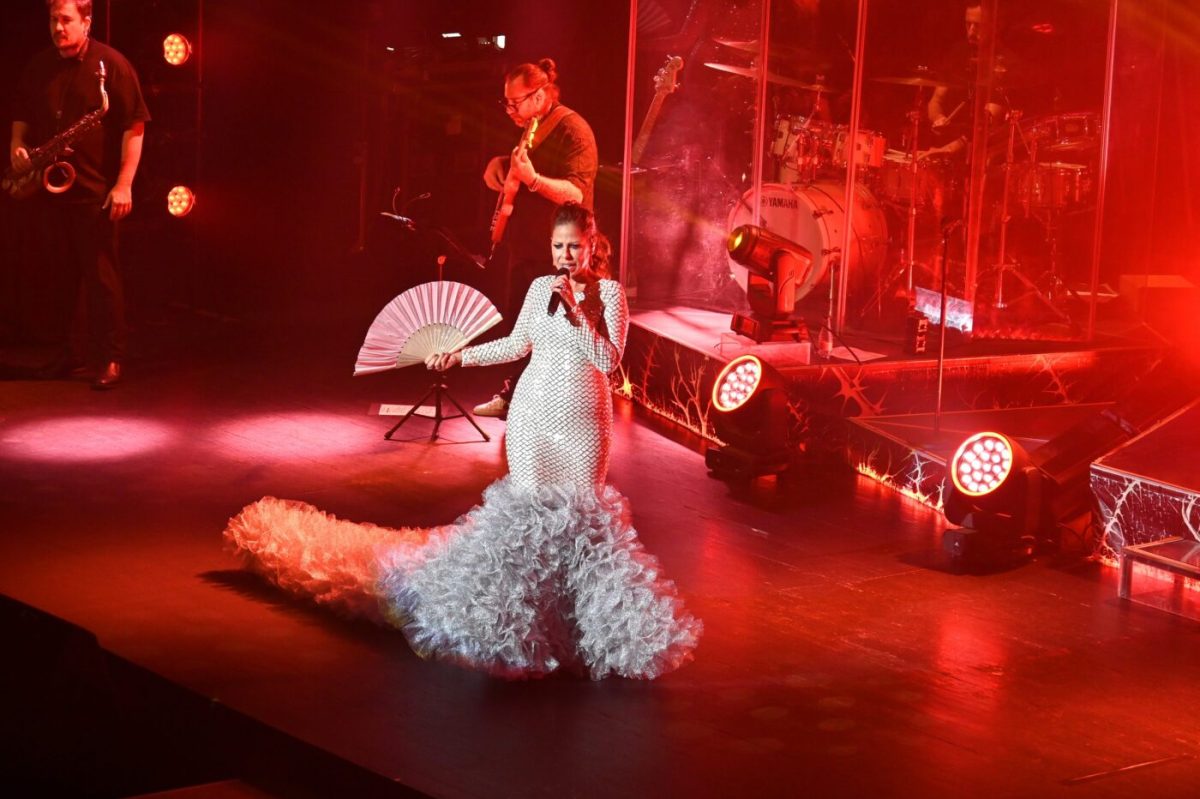 Pastora Soler en el Auditorio de Roquetas de Mar