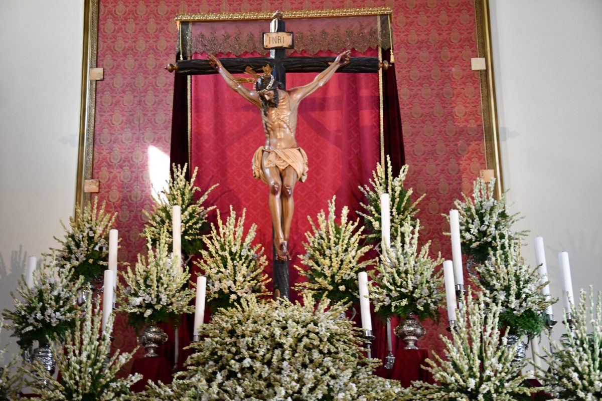 Así ha quedado el altar mayor del templo. /F.L.V.