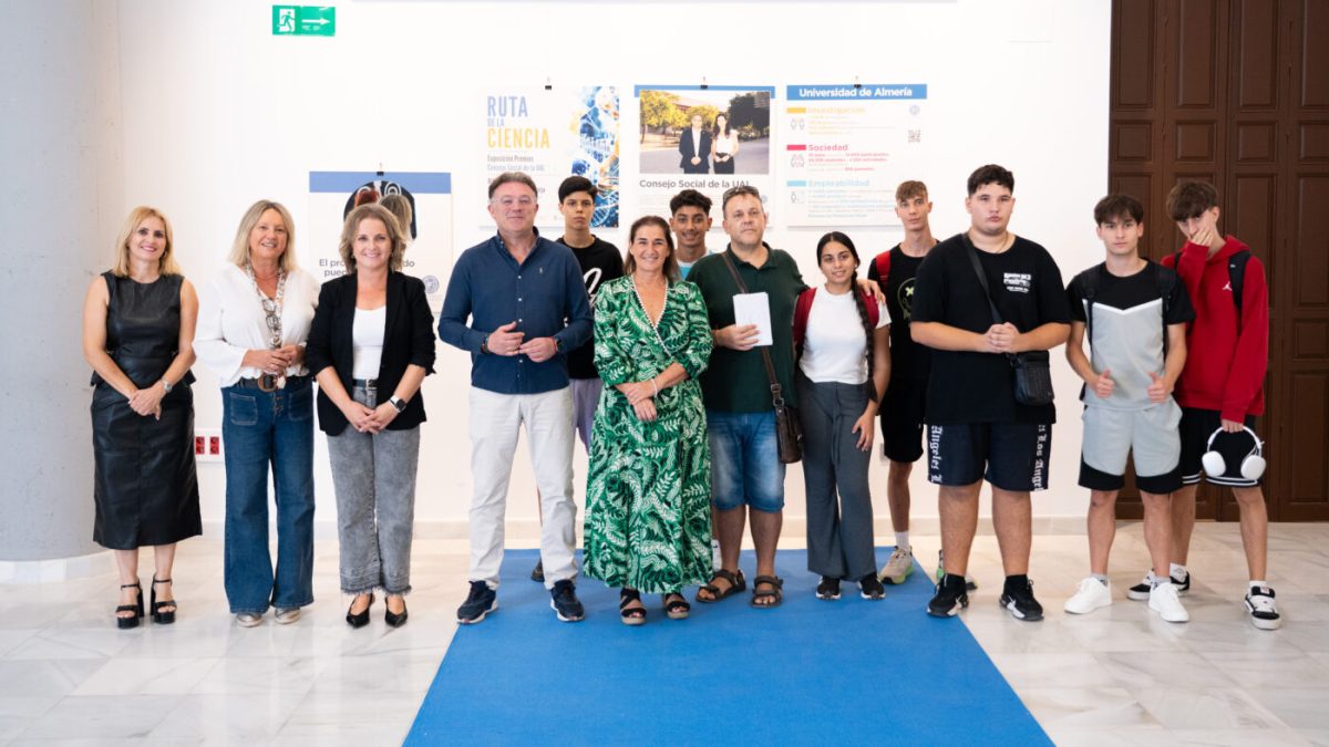 El Consejo Social de la UAL conecta a los jóvenes de Berja con la investigación universitaria a través de ‘Ruta de la Ciencia’