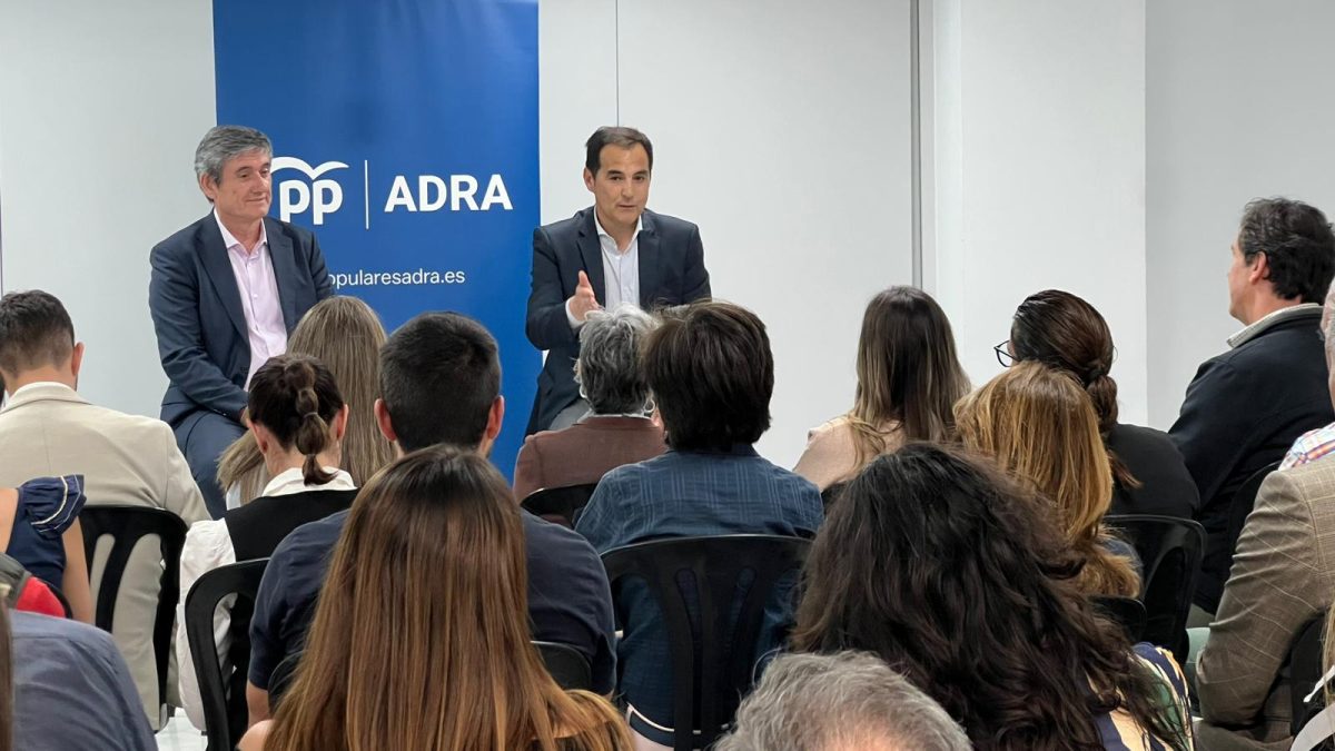 Adra acoge un Foro de Justicia del PP en el que se ha abordado la futura Oficina Municipal de Justicia del municipio