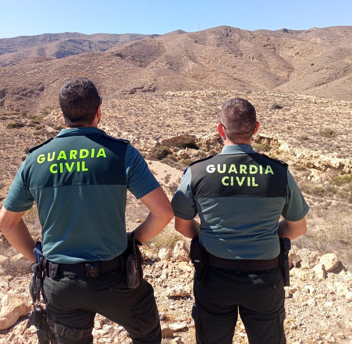 Guardias civiles de Roquetas en Enix. /JUCIL
