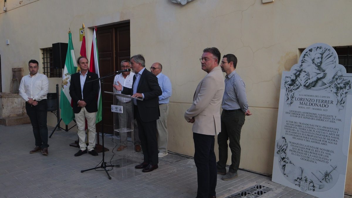 Homenaje a Lorenzo Ferrer en Berja