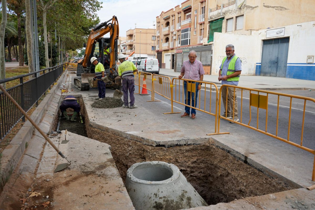 Antonio Bonilla durante su visita a las obras